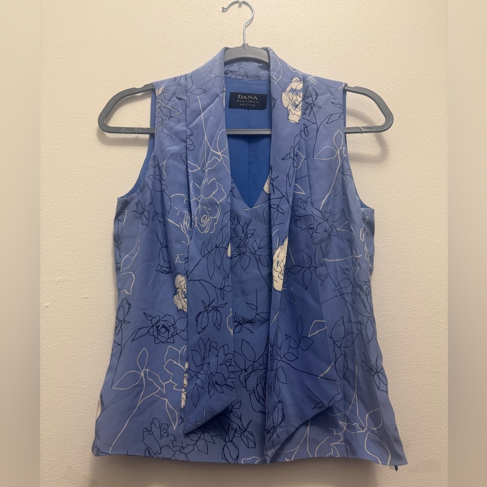 Dana Buchman Blue and White Floral Blouse